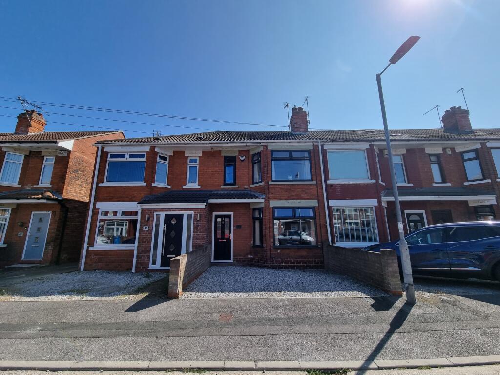 2-bed terraced on Farndale Avenue, Hull, HU9, £140,000