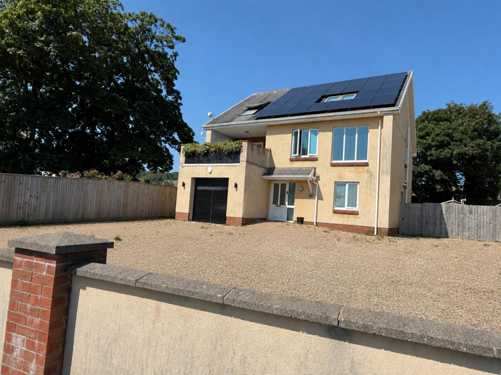Main image of property: Clos Y Lloetrach, Pembrey, Burry Port