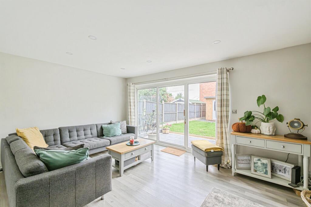 Falna Crescent, TAMWORTH photo 4