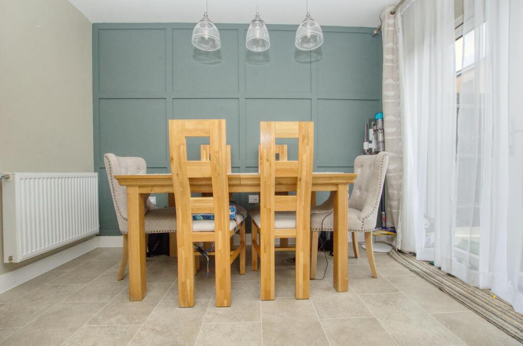 House in Southampton - More