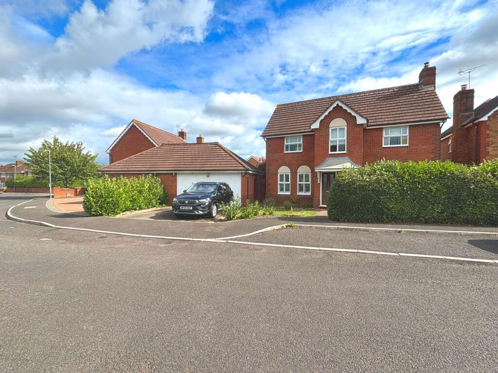 Main image of property: Longs View, Charfield, GL12