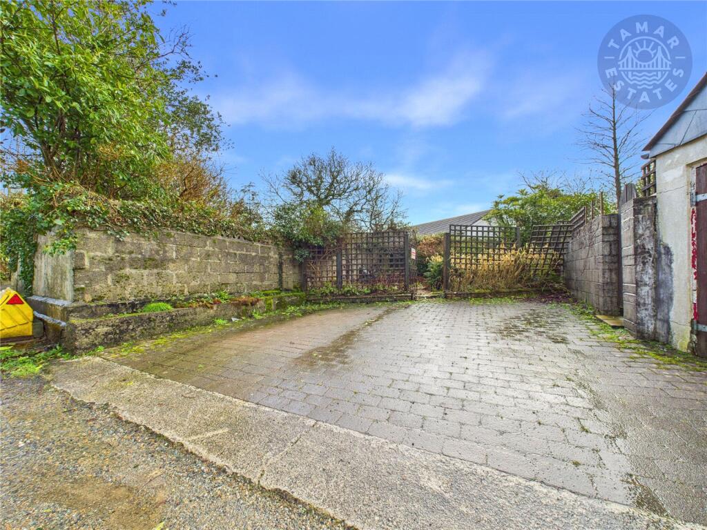 House in Plymouth - View 3