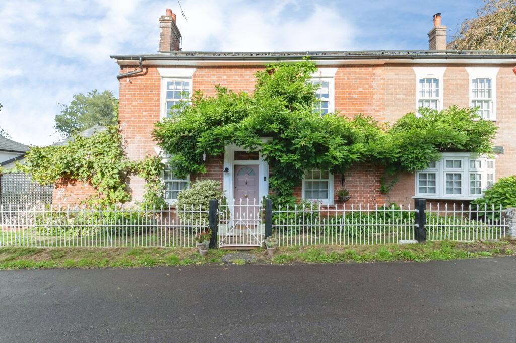 Main image of property: Salisbury Road, Ringwood, BH24