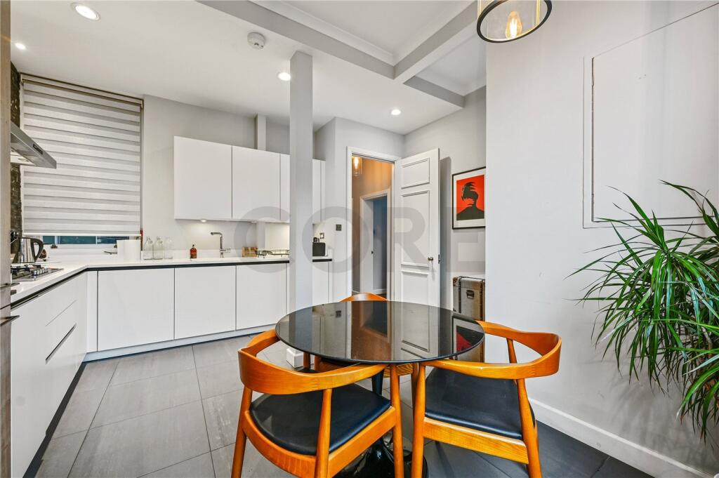 Apartment in London - View 2