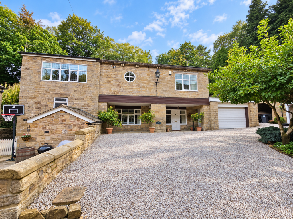 House in Bolton, Barrow Bridge - View 4