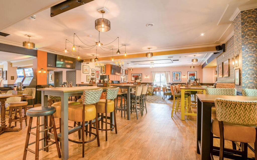 8644250-interior05.jpg