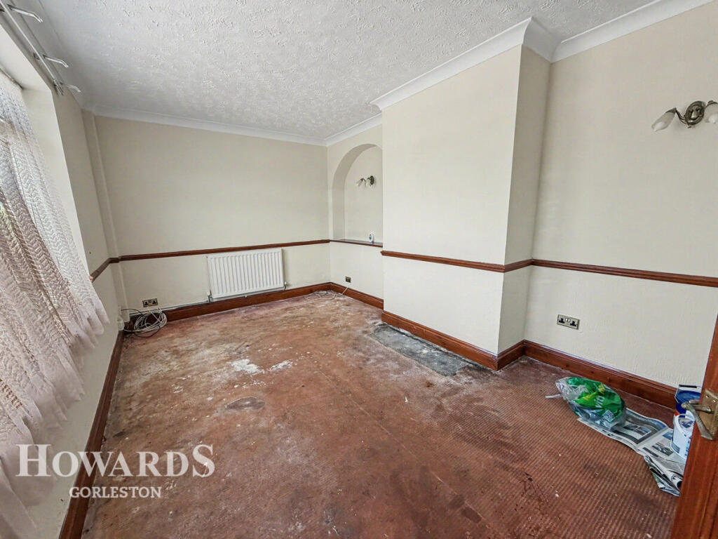 Magdalen Way, Gorleston photo 2