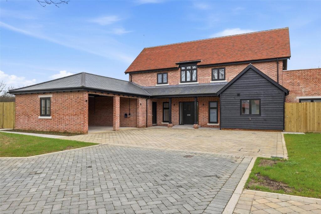 Main image of property: Moulsham Green View, Moulsham Thrift, Chelmsford, CM2