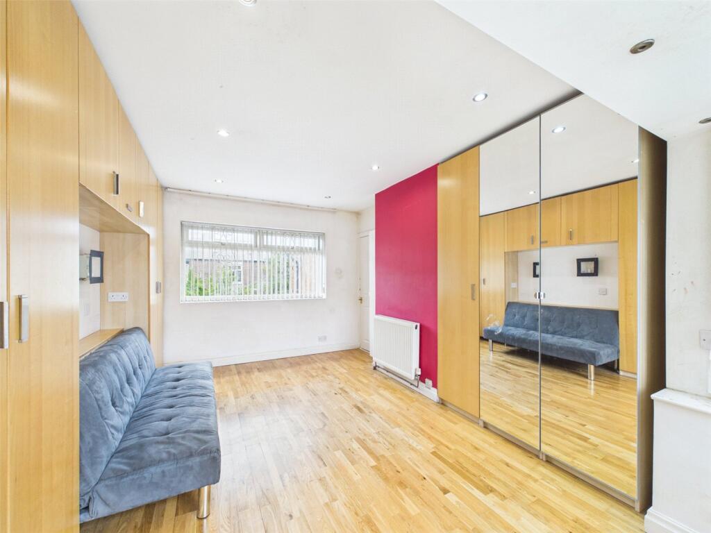 House in Manchester, Greater Manchester - View 4