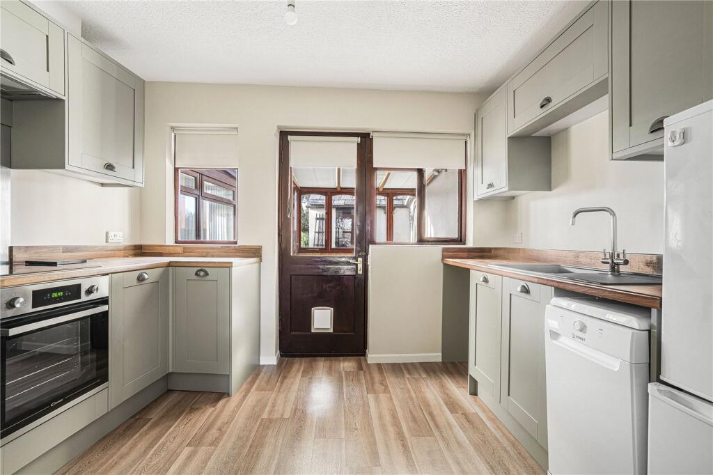 House in West Oxfordshire, Worton, Cassington - More