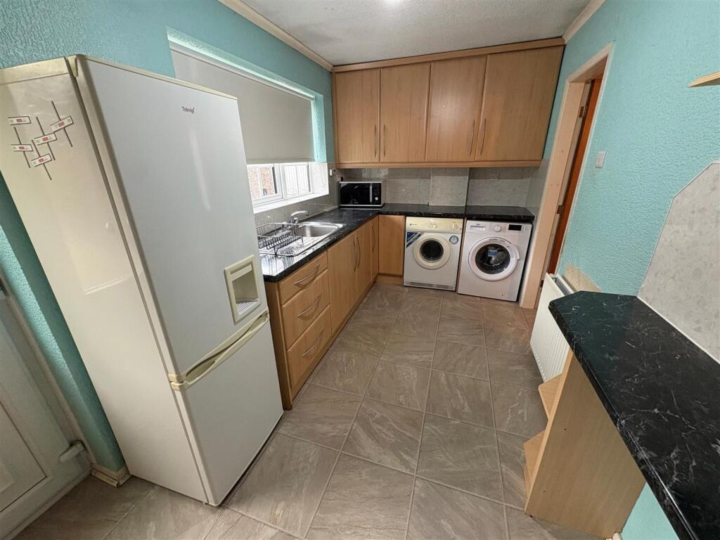 Additional image 7 of Hunters Park Avenue, Clayton, Bradford