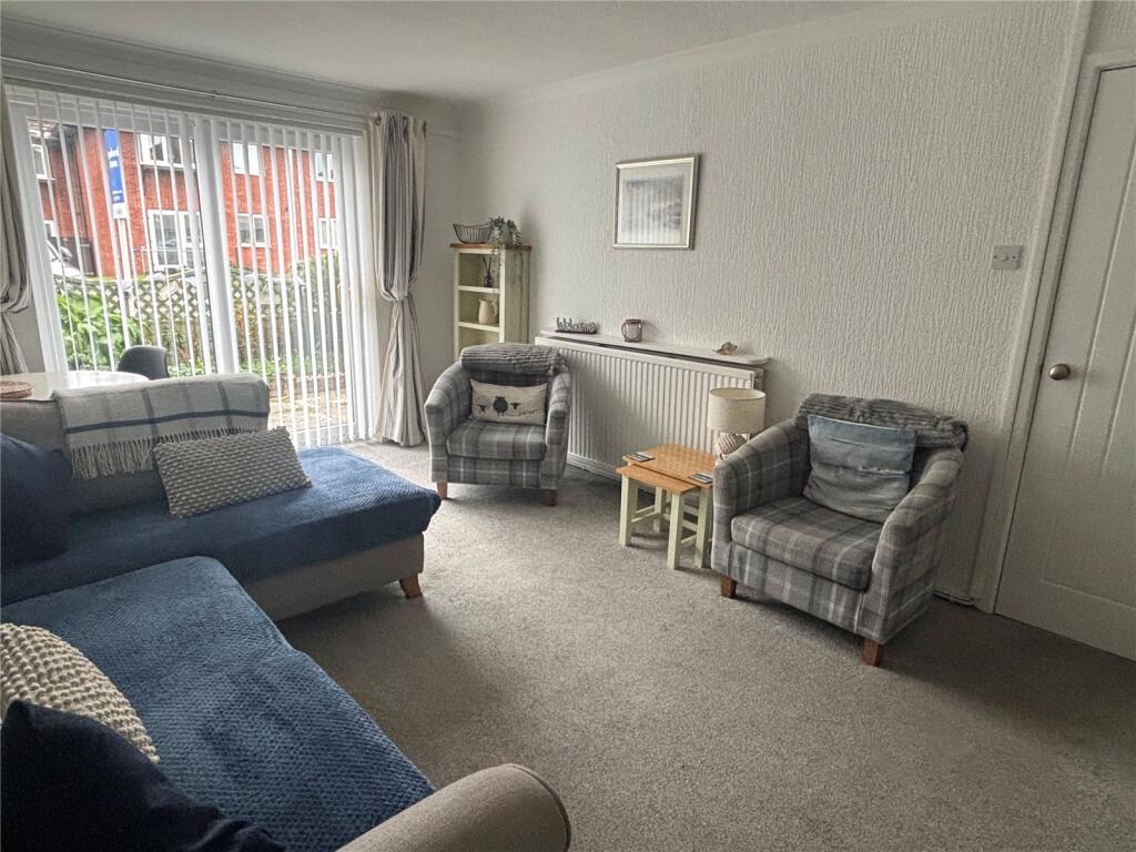 Lloyd Street West, Llandudno, Conwy, LL30 photo 3