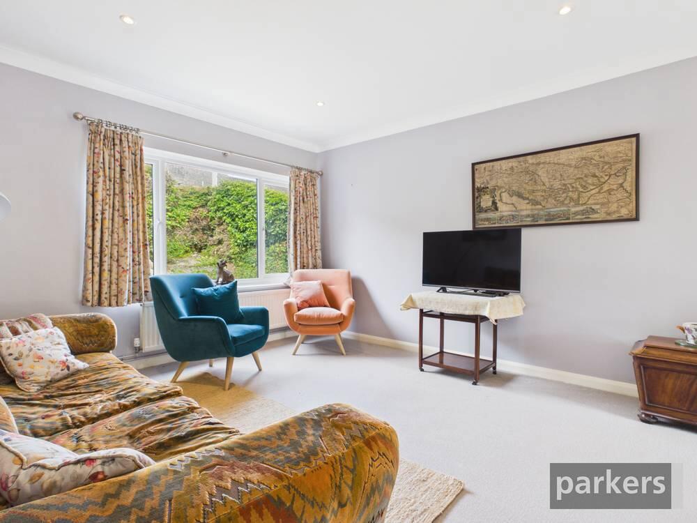 House in West Oxfordshire, Cogges, Witney - More
