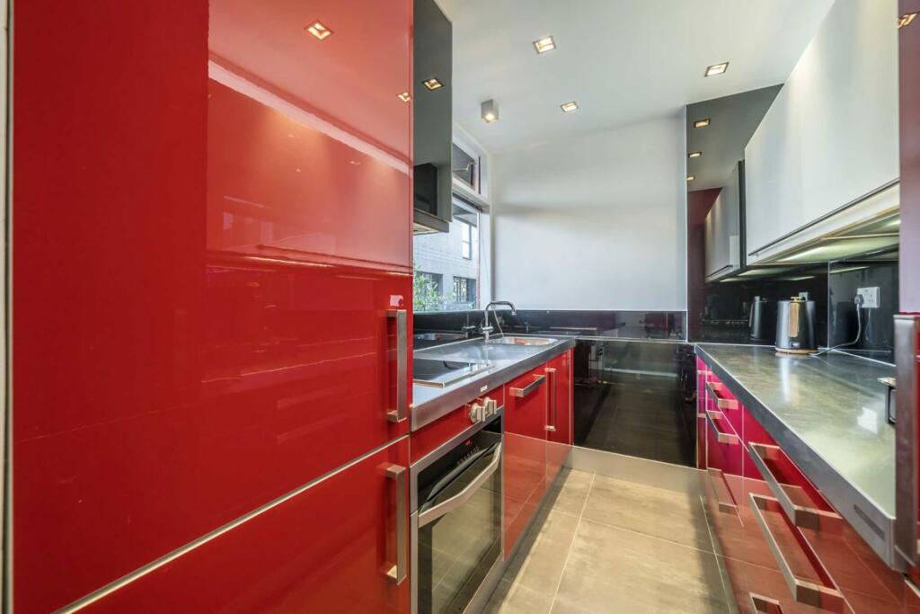 Apartment in London, St Luke's, Finsbury - View 5