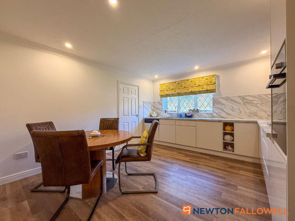 Manor Drive, Long Bennington, NG23 - View 2