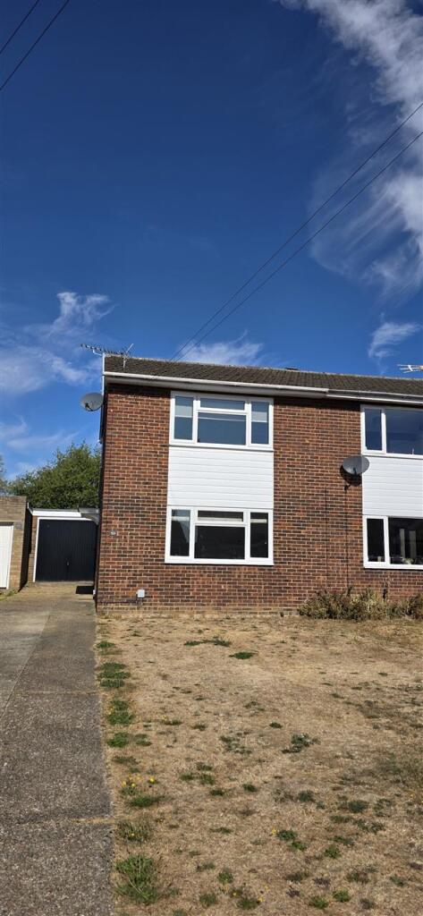Main image of property: Headlands, Fenstanton
