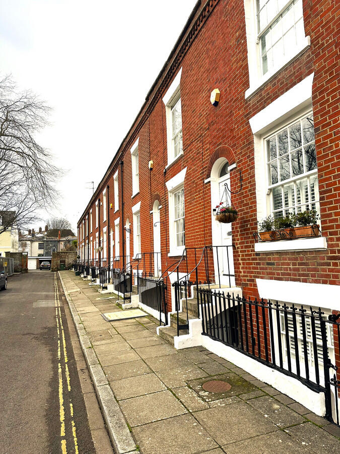 House in Portsmouth - View 2