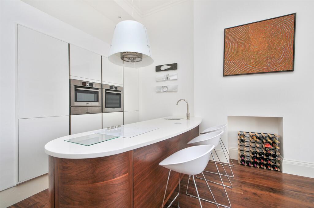 Apartment in London, Primrose Hill, Belsize Park - View 3