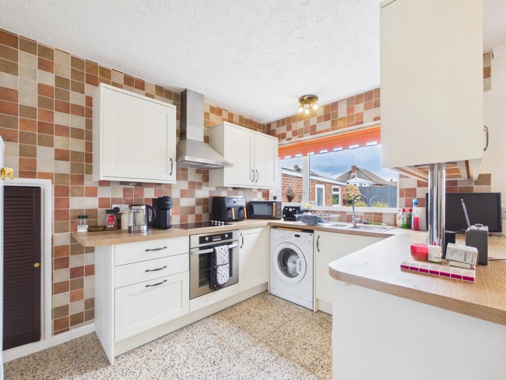 Whitburn Road, Toton, Nottingham, Nottinghamshire, NG9 photo 3