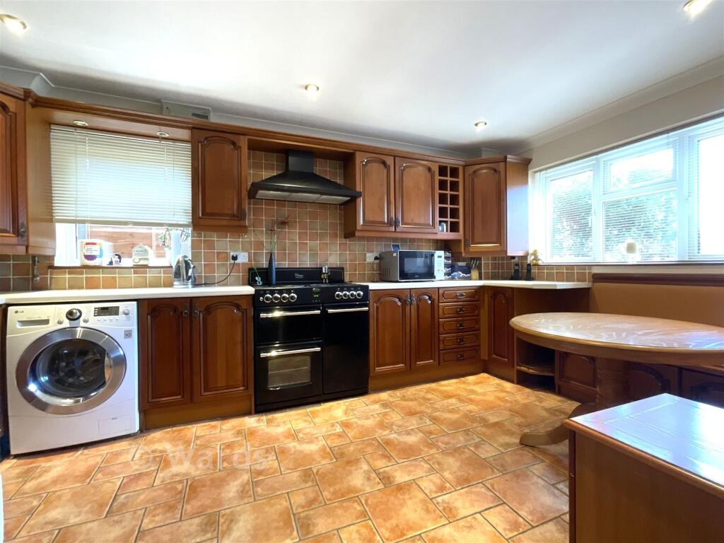 House in Tonbridge - More