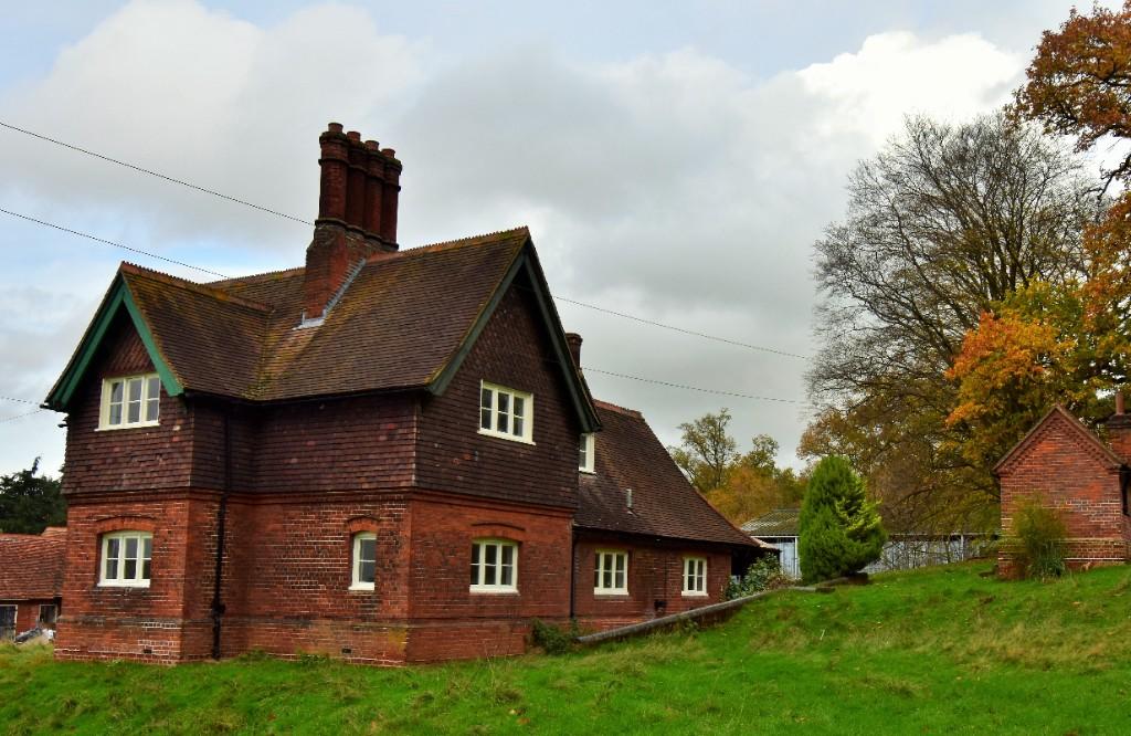 Main image of property: Easneye, SG12