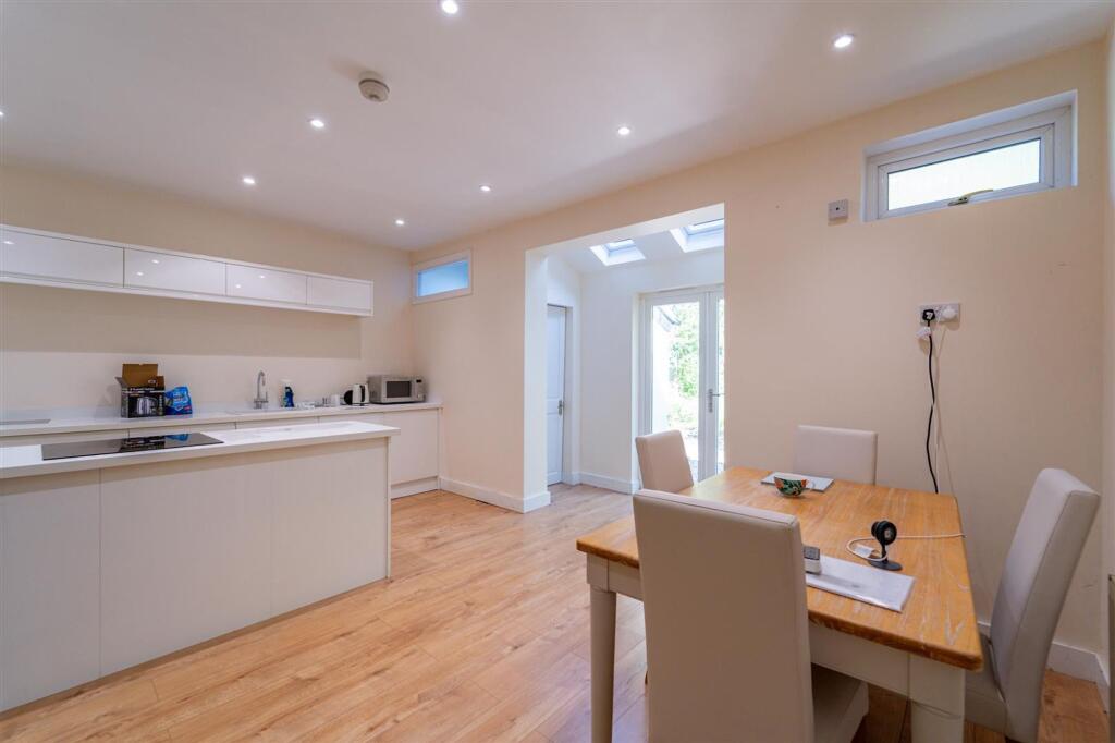 House in Birmingham, West Midlands - View 2