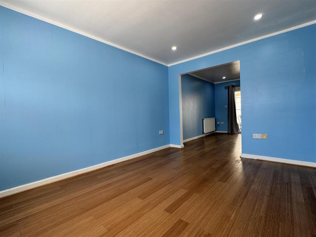 House in Lewes, Newhaven - View 3