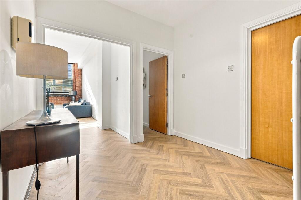 Apartment in London, St John's Estate, Bermondsey - View 4