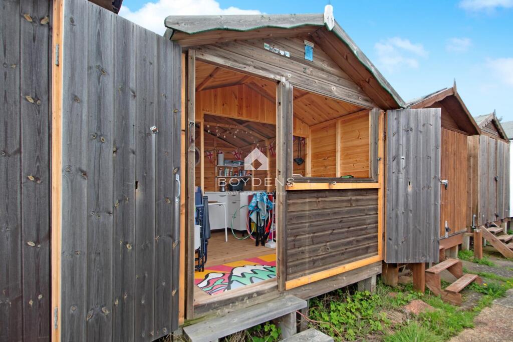 Studio other on 2ND Row Low Wall Beach Hut, £35,000