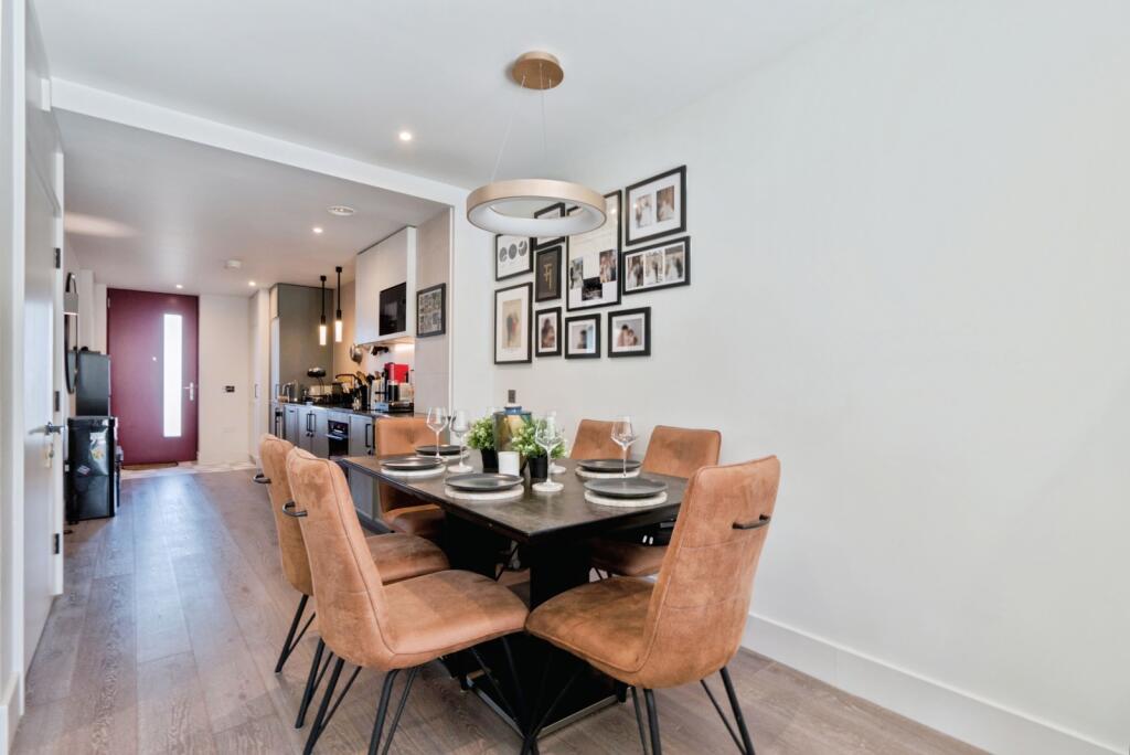 Apartment in London, Royal Arsenal Riverside, Plumstead - More
