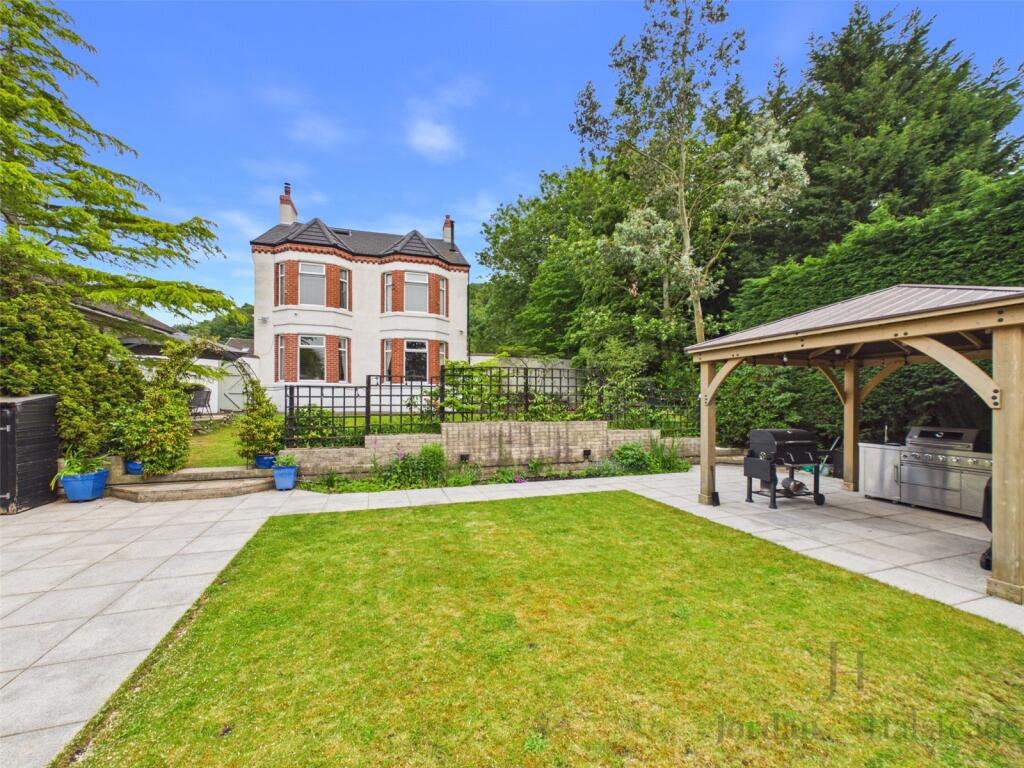 Main image of property: Portland Place, Helsby, Frodsham, Cheshire, WA6