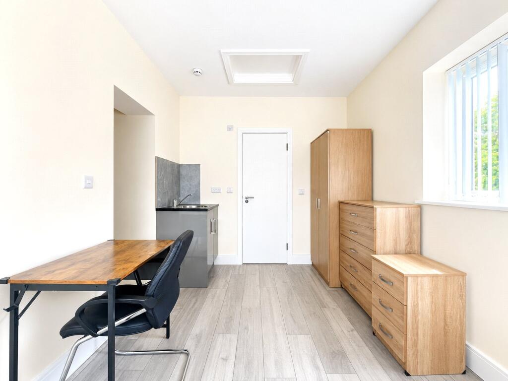 House in London - View 3