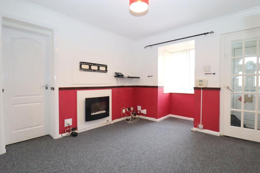 Kelling Close, Warden Hills, Luton, Bedfordshire, LU2 7ET photo 2