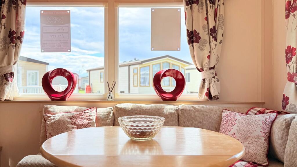 2014 Willerby Vacation, Amble Links Coastal Holiday Park, Amble, Morpeth, Northumberland, NE65 0SD - View 4
