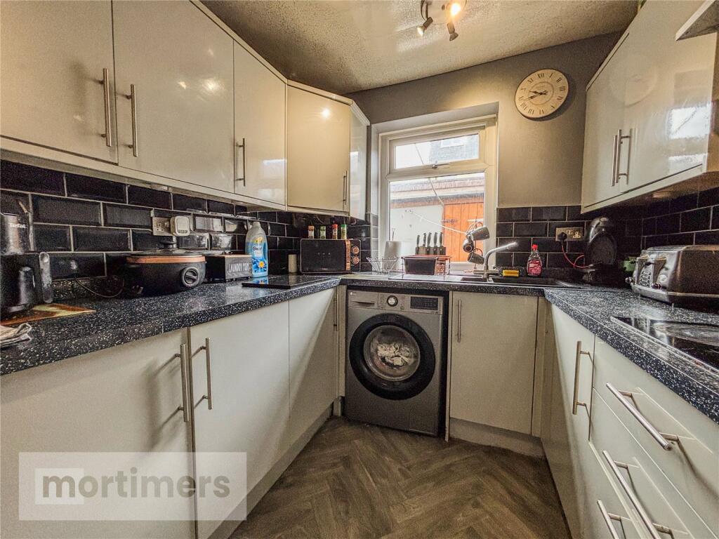 Emma Street, Accrington, Lancashire, BB5 – další