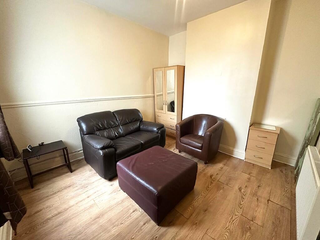 House in Portsmouth - View 4