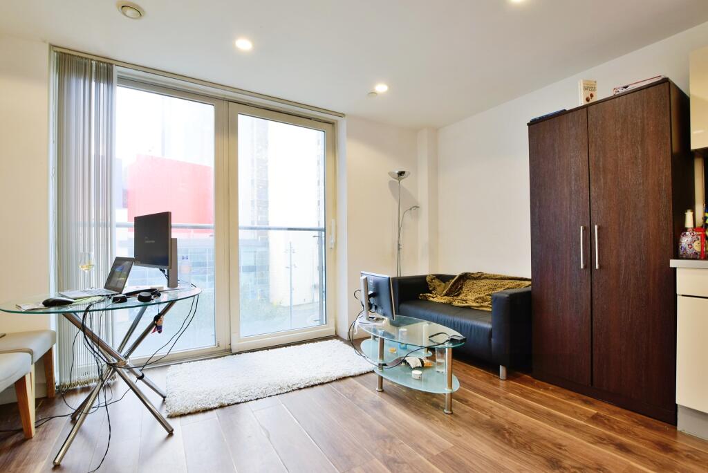 Apartment in Manchester - View 4