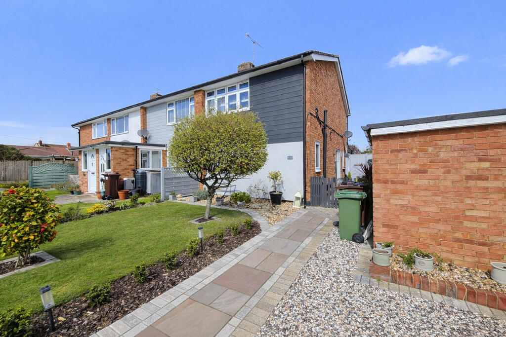 Main image of property: Bijou Close, Tiptree 
