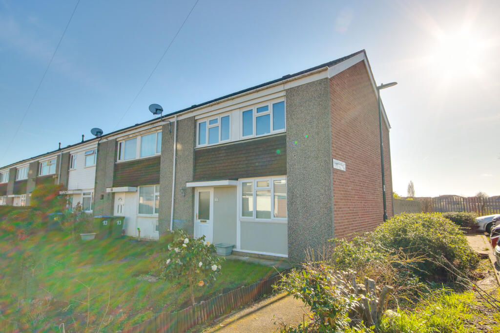 Main image of property: SHOLING! NO FORWARD CHAIN! SOUTH-WESTERLY ASPECT GARDEN!