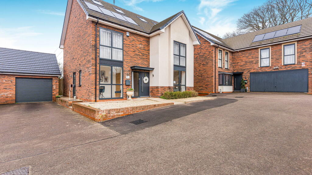 Main image of property: Oak Oak View Rise, Sutton Coldfield, B75 5JL