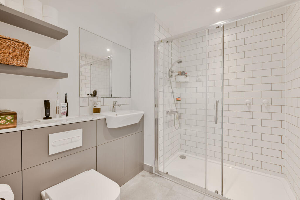 Apartment in London - More