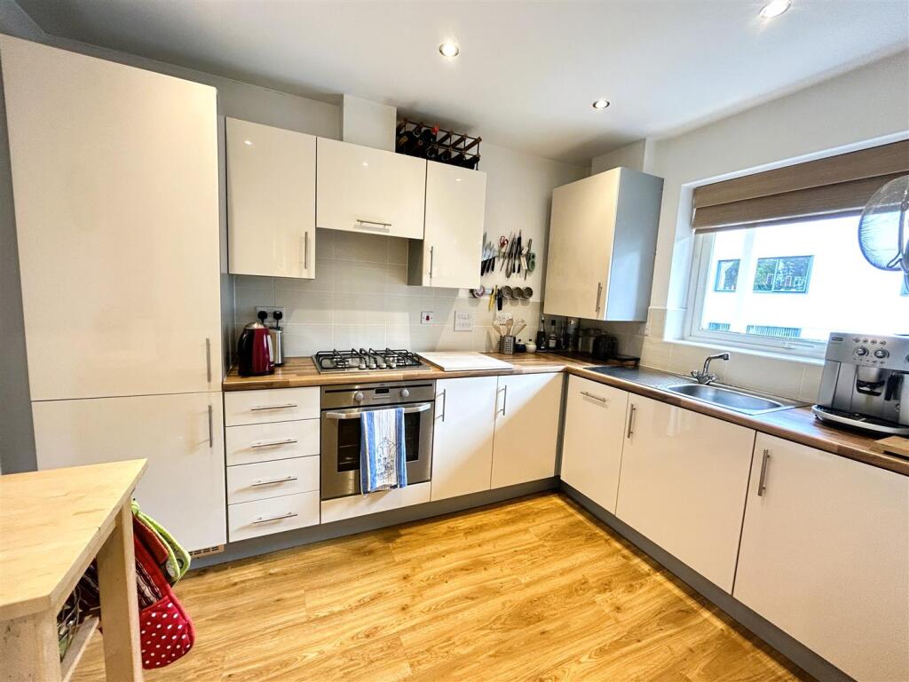 House in Belper - More