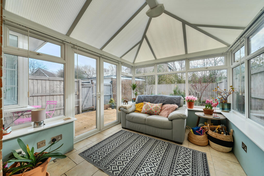 Woodchester, Westlea, Swindon, SN5 7BQ photo 4