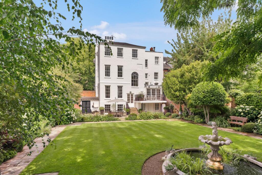 Main image of property: The Green, Richmond, Surrey