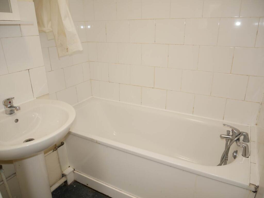 Apartment in Rochester - View 4