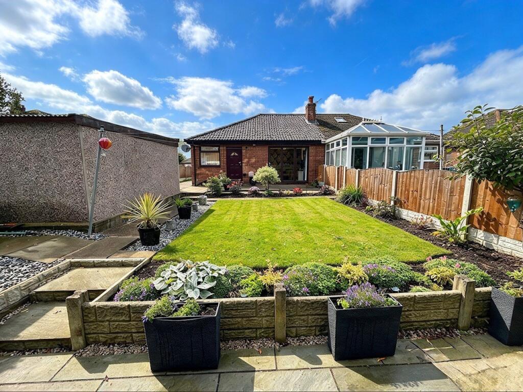 Edinburgh Drive, Hindley Green, WN2 4HL photo 2