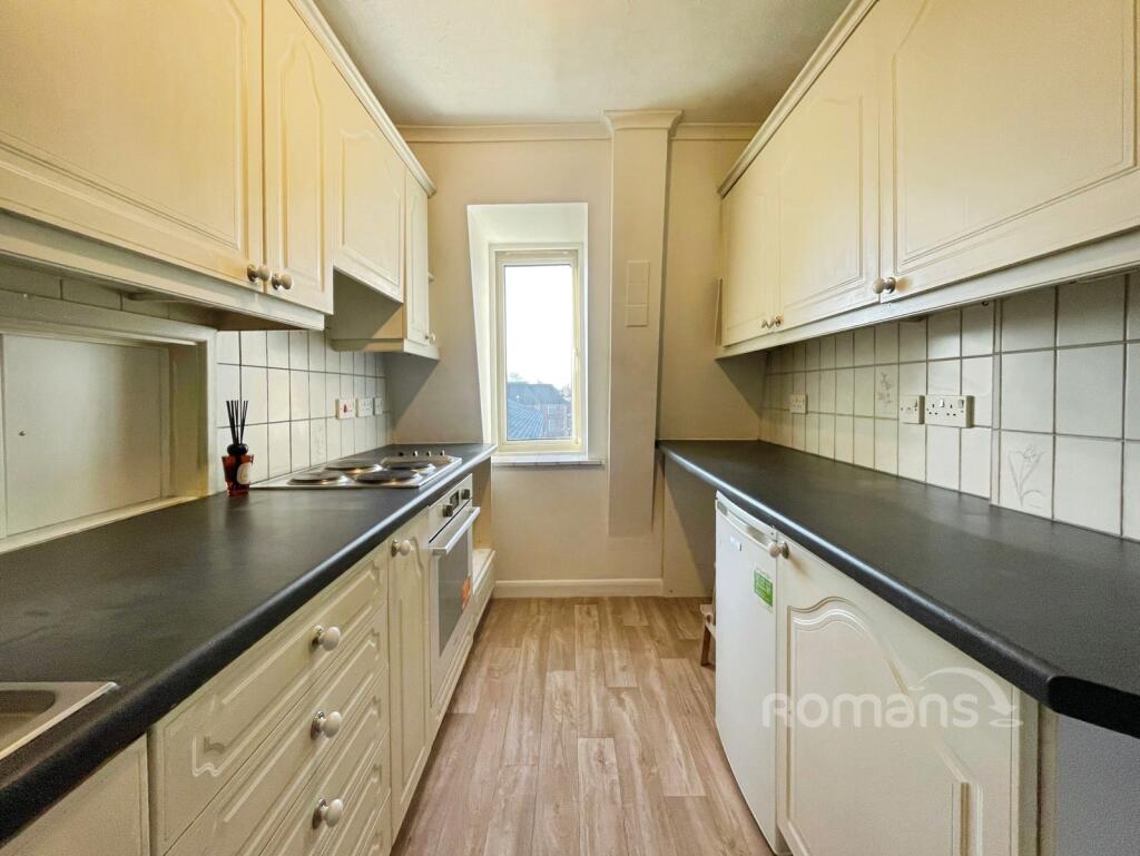 Lower Brook Street, Winchester, Hampshire photo 3