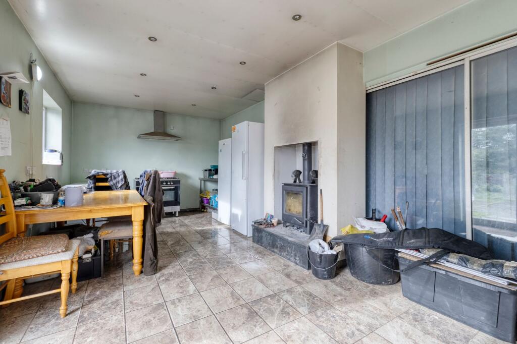 House in Tarvin - More