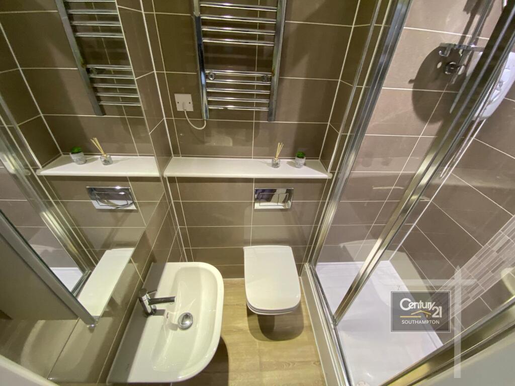 Apartment in Southampton - View 5