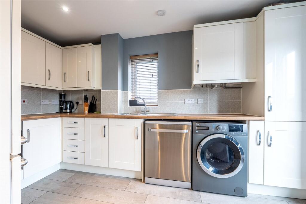 Blackthorn Road, Didcot, OX11 photo 3